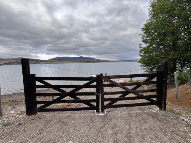 Parcela con vista Lago Póllux, Coyhaique. Acceso al Lago y muelle